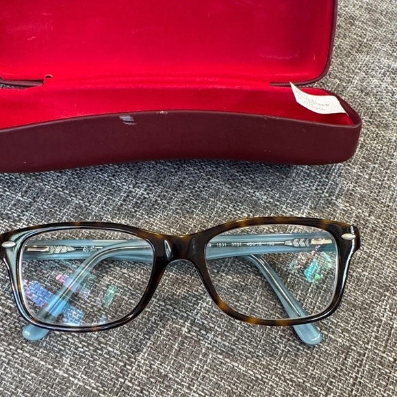 Ray-Ban Tortoiseshell Glasses with Red Case - Picture 2 of 10